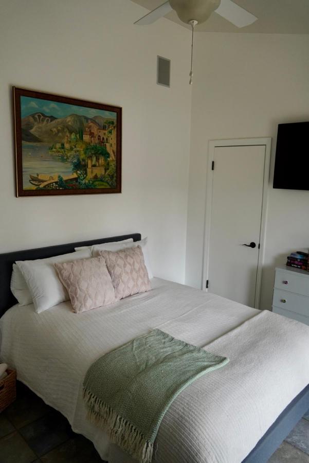 Cozy Family Hideaway, Sleeps 8, 4 Tv'S Yard, Shops Villa Simi Valley Exterior photo