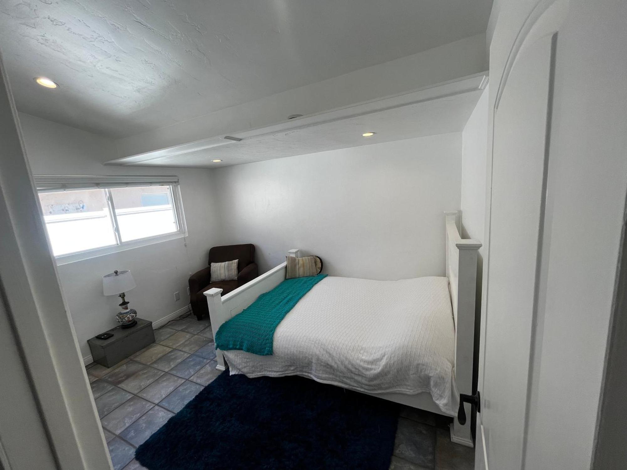 Cozy Family Hideaway, Sleeps 8, 4 Tv'S Yard, Shops Villa Simi Valley Exterior photo